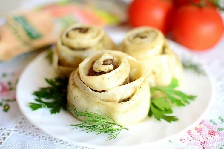 Тушеные манты с мясом «Розочки»